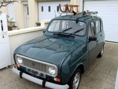 Louer une RENAULT R4 TL de 1992 (Photo 2)