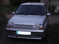 Louer une RENAULT R5 GT TURBO de de 1989 (Photo 4)