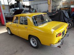 Louer une RENAULT R8 S de de 1968 (Photo 3)