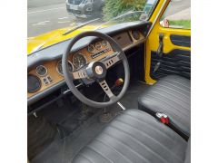 Louer une RENAULT R8 S de de 1968 (Photo 5)