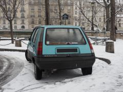 Louer une RENAULT Super 5  de de 1987 (Photo 4)