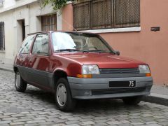 Louer une RENAULT Super 5 TSE de 1985 (Photo 2)