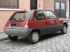 Louer une RENAULT Super 5 TSE de de 1985 (Photo 3)