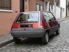 Louer une RENAULT Super 5 TSE de de 1985 (Photo 4)