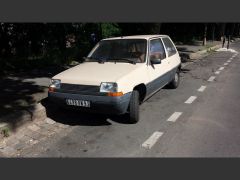 Louer une RENAULT Super 5 de 1985 (Photo 2)