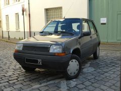 Louer une RENAULT Super 5 de de 1985 (Photo 2)