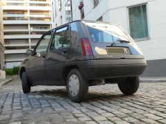 Louer une RENAULT Super 5 de de 1985 (Photo 4)