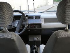 Louer une RENAULT Super 5 de de 1985 (Photo 5)