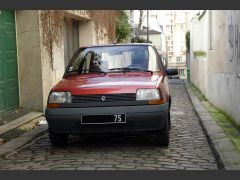 Louer une RENAULT Super 5 de de 1985 (Photo 2)