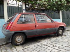 Louer une RENAULT Super 5 de de 1985 (Photo 3)