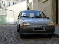 Louer une RENAULT Super 5 de de 1987 (Photo 2)