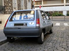 Louer une RENAULT Super 5 de de 1987 (Photo 3)