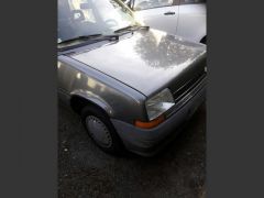 Louer une RENAULT Super 5 de de 1989 (Photo 2)