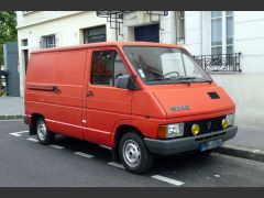 Louer une RENAULT Trafic de de 1982 (Photo 1)