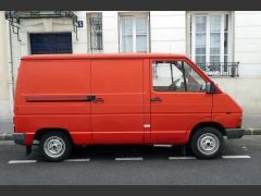 Louer une RENAULT Trafic de de 1982 (Photo 2)