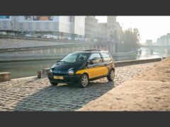 Louer une RENAULT Twingo Lecoq de de 1995 (Photo 2)