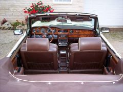 Louer une ROLLS ROYCE Corniche Cabriolet de de 1981 (Photo 5)