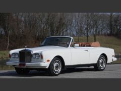 Louer une ROLLS ROYCE Corniche S4 de de 1989 (Photo 1)