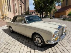 Louer une ROLLS ROYCE Corniche de de 1971 (Photo 2)