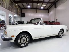 Louer une ROLLS ROYCE Corniche de de 1979 (Photo 1)