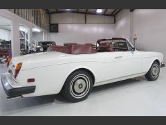 Louer une ROLLS ROYCE Corniche de de 1979 (Photo 2)