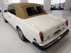 Louer une ROLLS ROYCE Corniche de de 1979 (Photo 3)