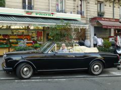 Louer une ROLLS ROYCE Corniche de de 1980 (Photo 1)