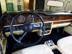 ROLLS ROYCE Corniche de 1980 en location pour mariage dans le Val-de-Marne