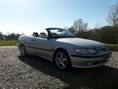 Louer une SAAB 9.3 de de 2000 (Photo 1)