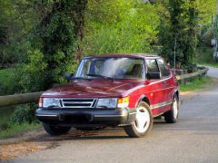 SAAB 900 i (Photo 2)
