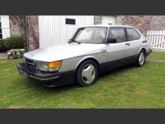 Louer une SAAB 900 Turbo 16 Aero de de 1985 (Photo 1)