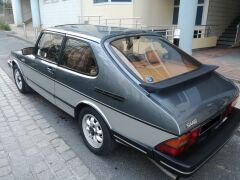 SAAB 900 (Photo 2)