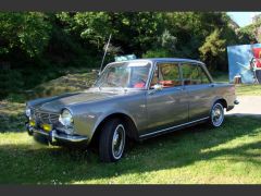 Louer une SIMCA 1300 GL de 1964 (Photo 1)