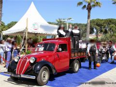 Louer une SIMCA 8 Plateau de de 1947 (Photo 1)