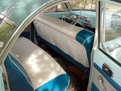 Louer une SIMCA Ariane 4 de de 1962 (Photo 3)