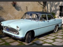 Louer une SIMCA Ariane de 1962 (Photo 0)