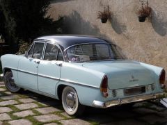 Louer une SIMCA Ariane de de 1962 (Photo 2)