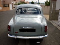 Louer une SIMCA Aronde Elysée de de 1959 (Photo 3)