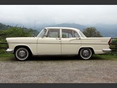 Louer une SIMCA Chambord de de 1961 (Photo 3)