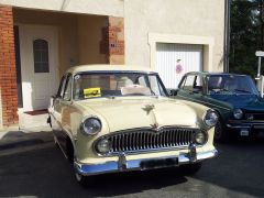 Louer une SIMCA Vedette Regence de de 1955 (Photo 2)