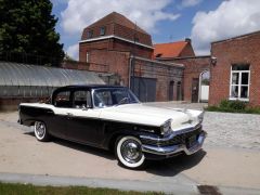 Louer une STUDEBAKER Commander Deluxe V8  de de 1957 (Photo 2)