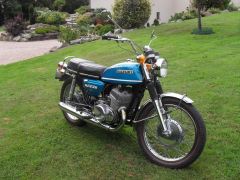 Louer une SUZUKI T500 de de 1971 (Photo 2)