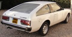 Louer une TOYOTA CelicaTA40 de de 1981 (Photo 2)