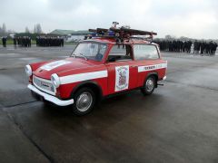 Louer une TRABANT P 601 Kombi de de 1975 (Photo 1)