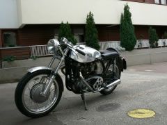 Louer une TRITON Moto de de 1960 (Photo 1)