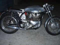 Louer une TRITON Moto de de 1960 (Photo 2)