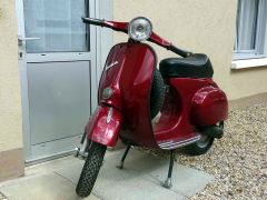 Louer une VESPA 125 Primavera de de 1987 (Photo 1)