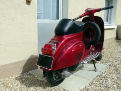 Louer une VESPA 125 Primavera de de 1987 (Photo 4)