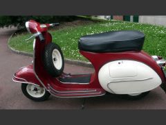 Louer une VESPA 150 N de de 1962 (Photo 1)