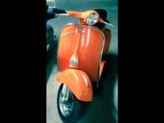 Louer une VESPA V5A 50 cm3 de de 1965 (Photo 1)